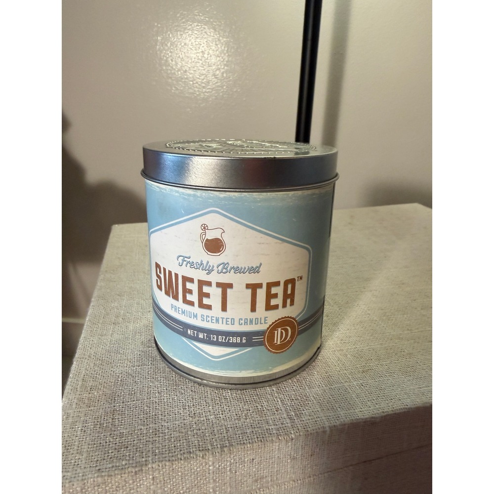 Freshly Brewed Sweet Tea Scented Candle 13oz Tin Embossed Lid Blue